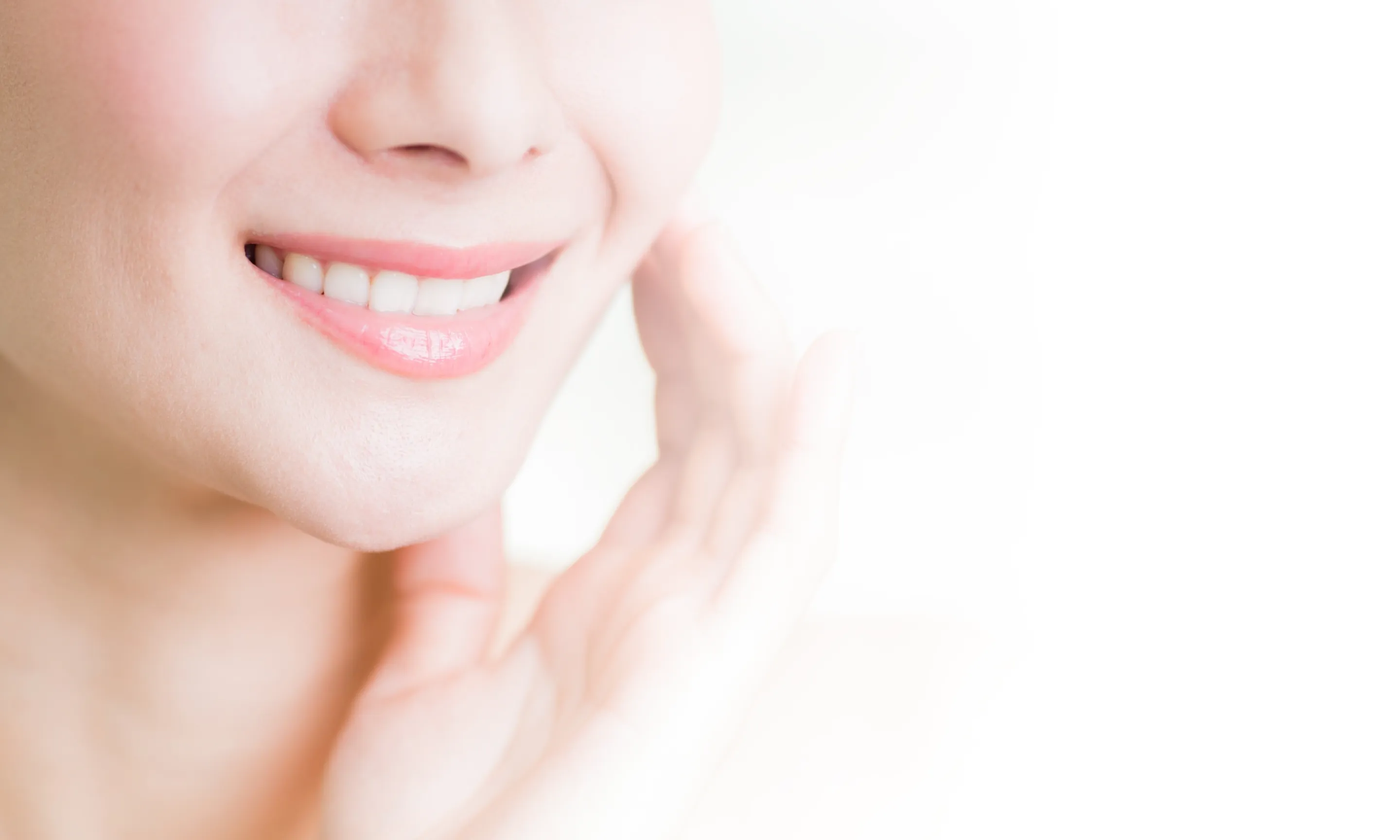 健康と自然な美しさを両立する 審美歯科セラミック